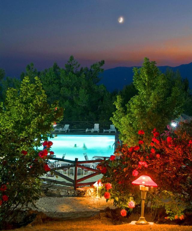 - Apollon Hotel 2*